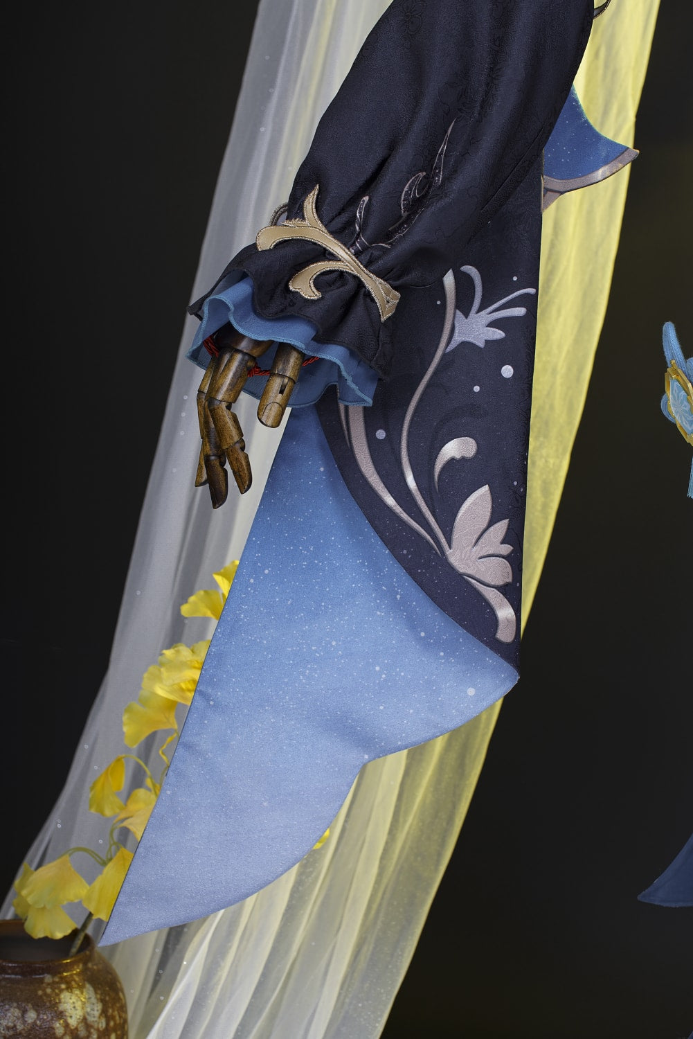 Genshin Impact Shenhe Frostflower Dew Qipao Cosplay Costumes