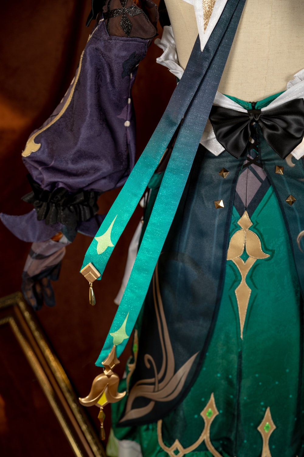 Genshin Impact Renowned Perfumer Emilie Cosplay Costumes