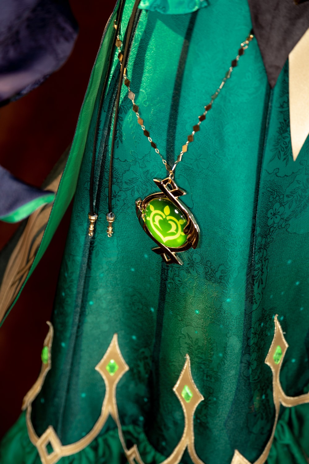 Genshin Impact Renowned Perfumer Emilie Cosplay Costumes