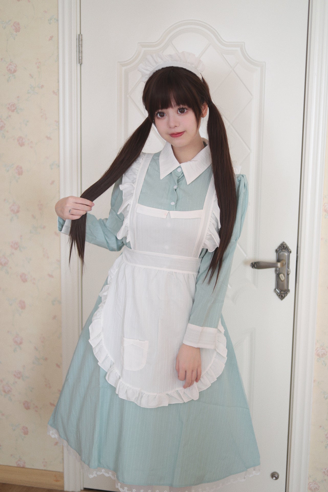 Traditional Britain Long Maid Outfit Plus Dress Cosplay Costume