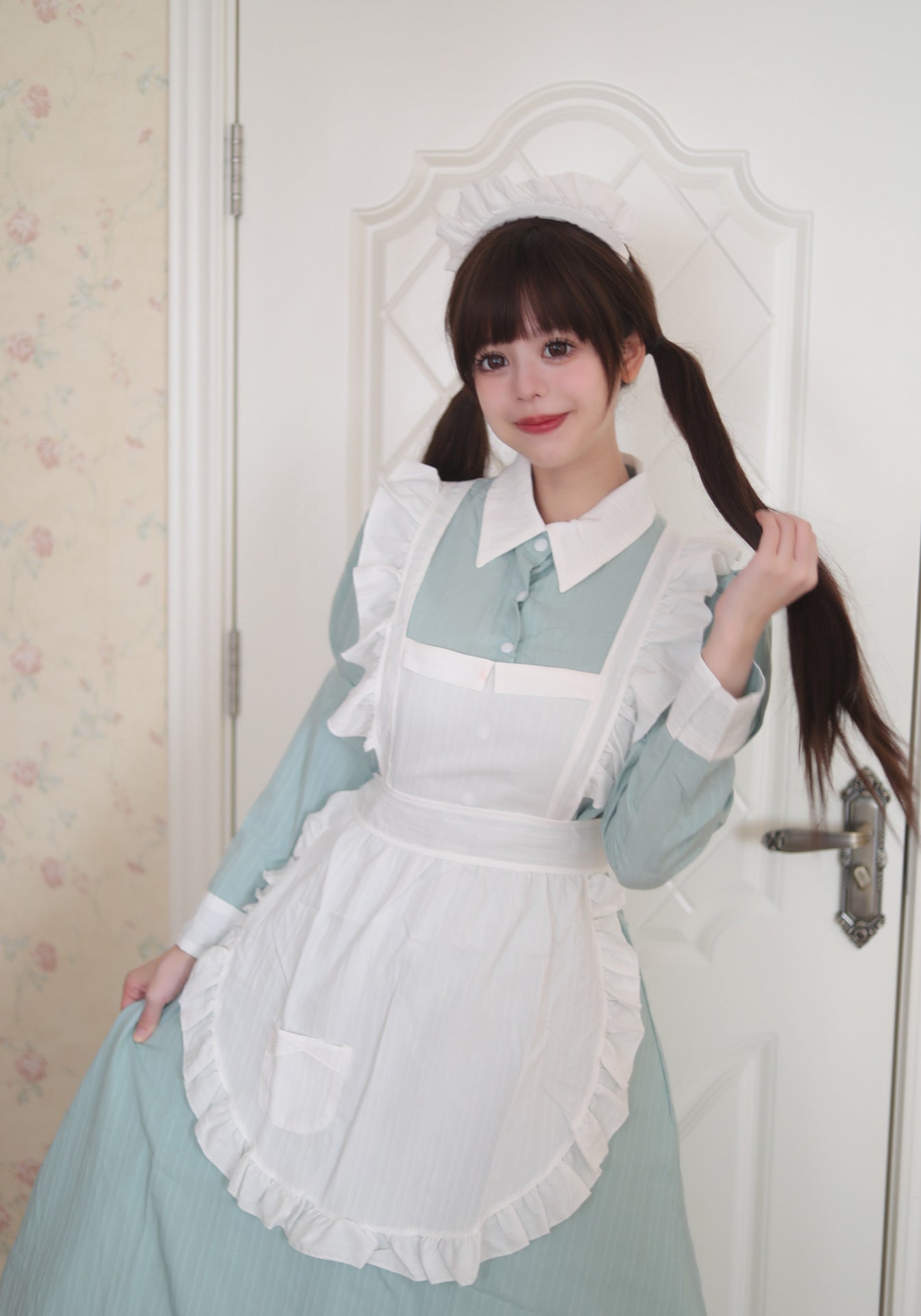 Traditional Britain Long Maid Outfit Plus Dress Cosplay Costume