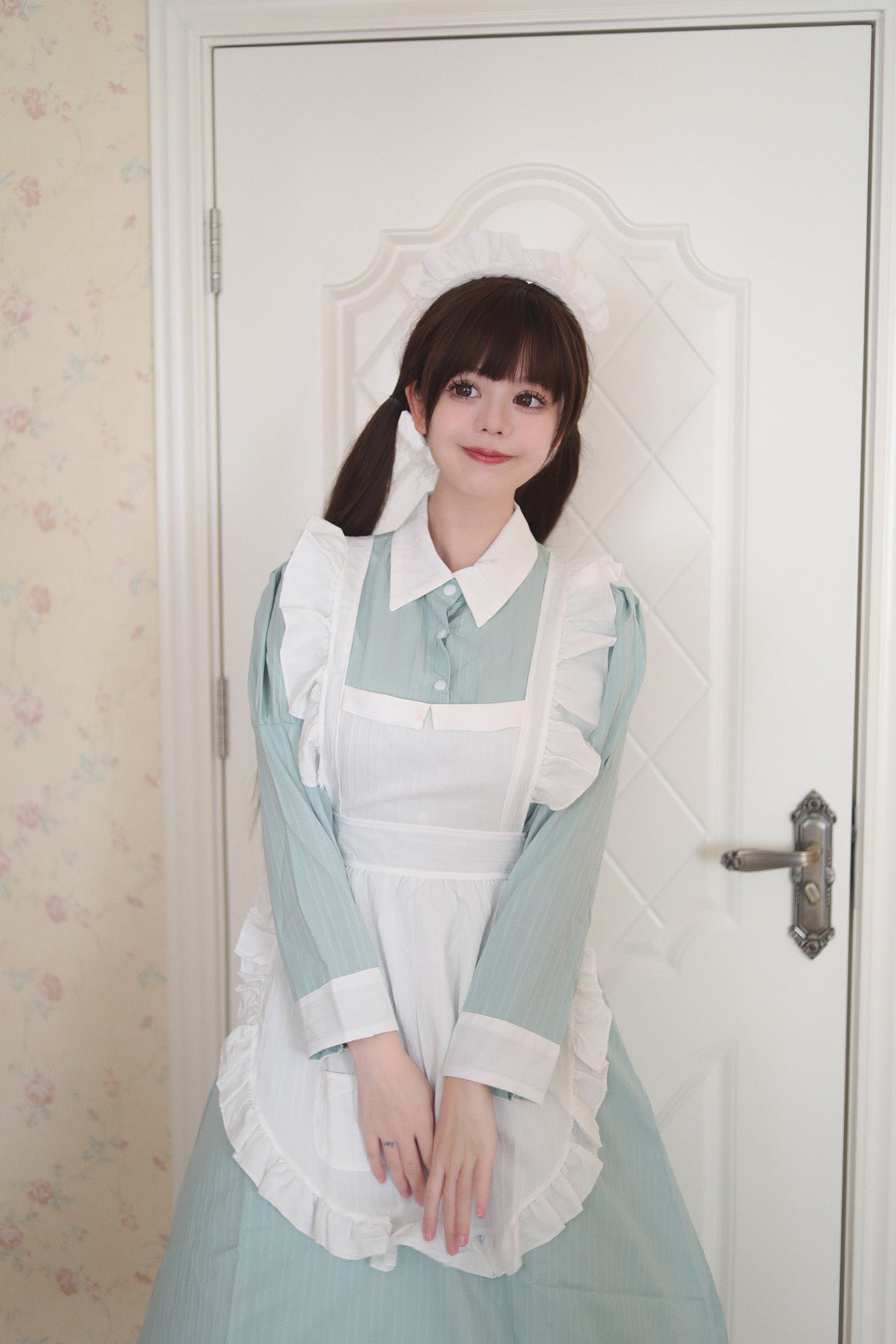 Traditional Britain Long Maid Outfit Plus Dress Cosplay Costume